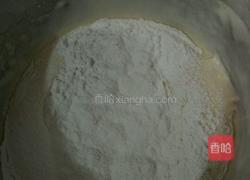 蜂蜜海绵小蛋糕的做法图解3