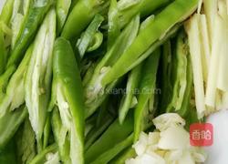 青椒爆炒牛肉的做法图解2