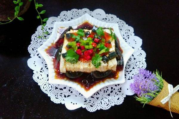 松花蛋拌豆腐的做法 菜谱 香哈网