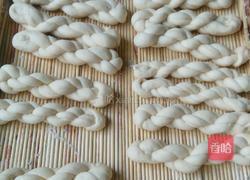 鸡蛋小麻花的做法图解13