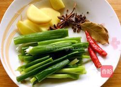 排骨焖土豆的做法图解3