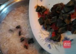 瘦肉皮蛋粥的做法图解11