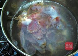 青椒炒腊肠的做法图解3