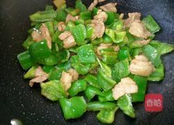 肉片炒青椒的做法图解4