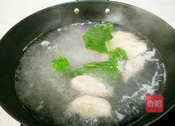 煮速冻饺子的做法图解5