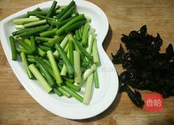 木须蒜薹的做法图解2