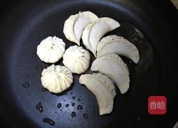 煎饺子的做法图解2