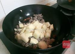 土豆牛腩煲的做法图解8