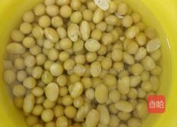 炒黄豆的做法图解1