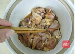 土豆焖鸡肉的做法图解4