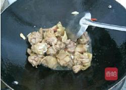土豆焖鸡肉的做法图解6