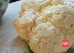 西红柿炒花菜的做法图解1