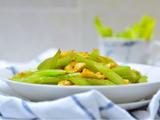 鸡蛋炒芹菜
