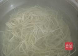 虾仁清汤面的做法图解5