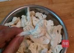花菜炒腊肉的做法图解4