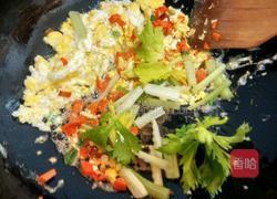 豆瓣酱蛋炒饭的做法图解4