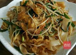 鸡蛋银芽炒河粉的做法图解8