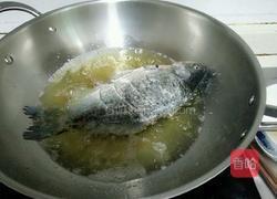 干炸鲫鱼的做法图解4