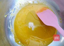 DIY奶油草莓蛋糕的做法图解4