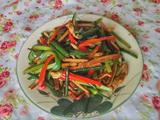 韭菜苔炒肉丝