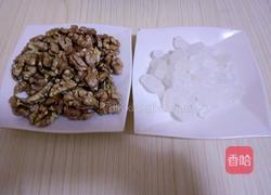 琥珀核桃仁的做法图解1
