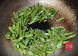 西红柿炒豆角的做法图解6