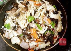 腐竹木耳炒肉的做法图解12