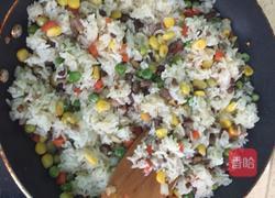 菠萝炒饭的做法图解6