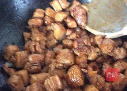 板栗红烧肉的做法图解7