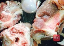 黄豆海带大骨汤的做法图解1