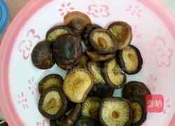 香菇夹肉的做法图解1