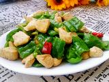 青椒爆炒鸡丁