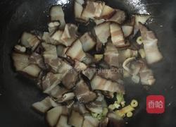 青椒炒腊肉的做法图解4