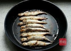 干煎多春鱼的做法图解8
