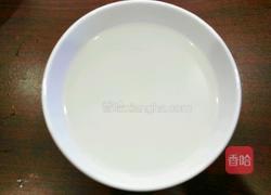 清甜椰子鸡汤的做法图解2