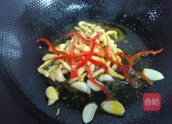 杏鲍菇炒鸡丝的做法图解3