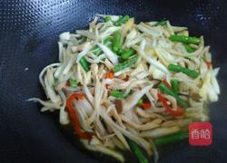 杏鲍菇炒鸡丝的做法图解8
