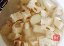 糖醋藕丁的做法图解1