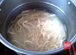 西红柿鸡蛋炒面条的做法图解3