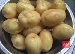 孜然香辣煎小土豆的做法图解1