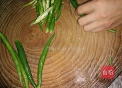 青椒炒肉的做法图解1
