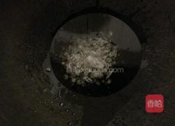 榨菜炒肉丝的做法图解2