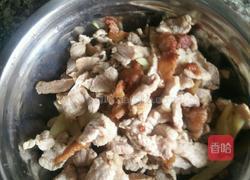 青豆米炒肉的做法图解5