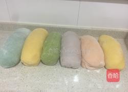 彩色面条的做法图解2