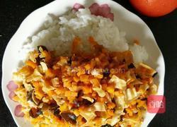 胡萝卜木耳豆皮盖浇饭的做法图解5