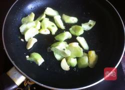 丝瓜蛋汤的做法图解2