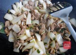 洋葱炒肉的做法图解6