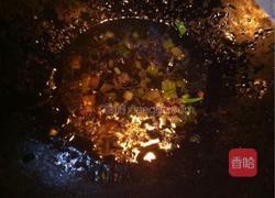 皮蛋拌樱玉豆腐的做法图解6