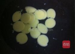 樱玉豆腐蛋花汤的做法图解3