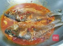 豆瓣鲫鱼的做法图解6